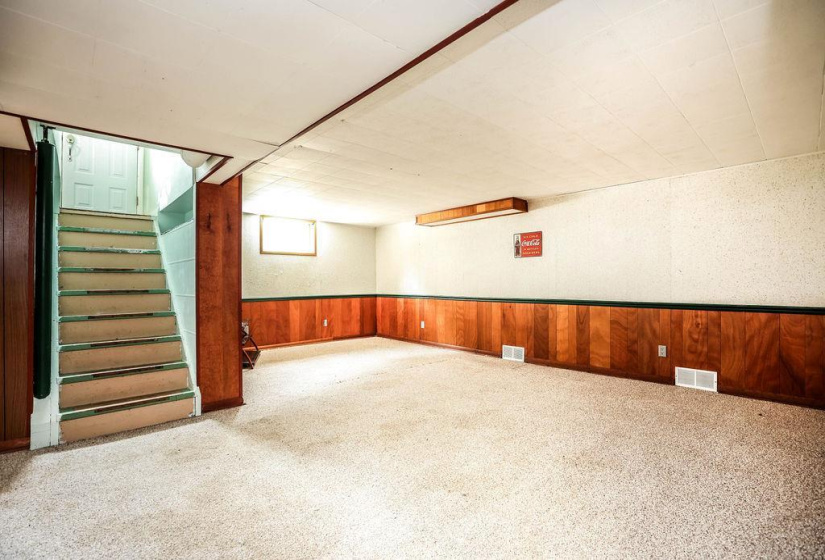 435 Lyle, 3 Bedrooms Bedrooms, 9 Rooms Rooms,1 BathroomBathrooms,Residential,For Sale,Lyle