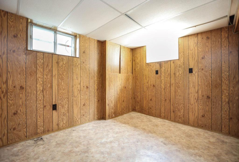 435 Lyle, 3 Bedrooms Bedrooms, 9 Rooms Rooms,1 BathroomBathrooms,Residential,For Sale,Lyle