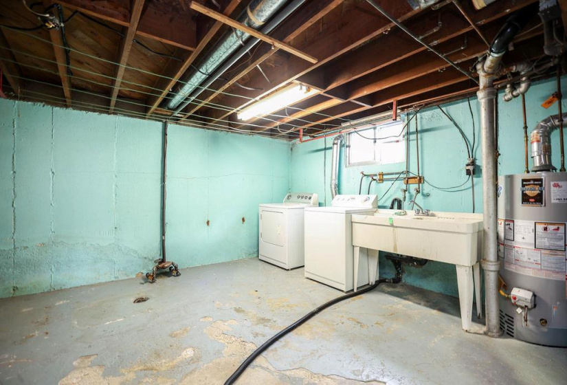 435 Lyle, 3 Bedrooms Bedrooms, 9 Rooms Rooms,1 BathroomBathrooms,Residential,For Sale,Lyle