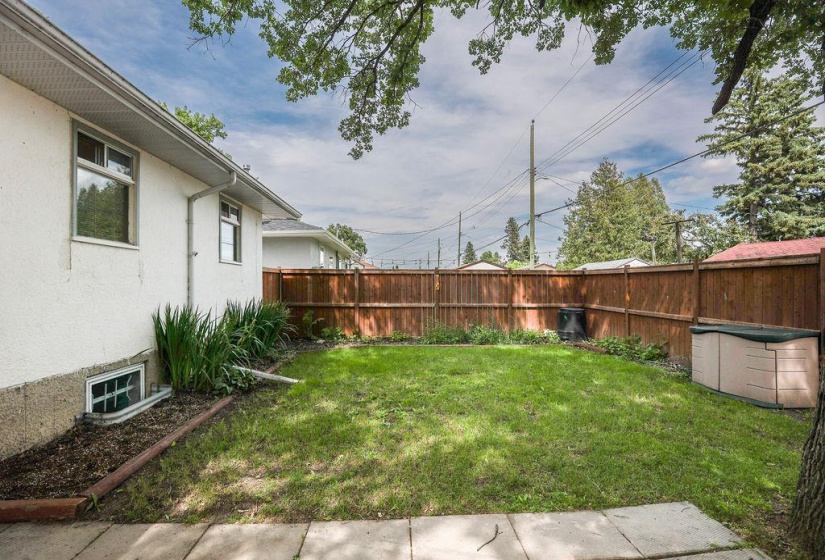 435 Lyle, 3 Bedrooms Bedrooms, 9 Rooms Rooms,1 BathroomBathrooms,Residential,For Sale,Lyle