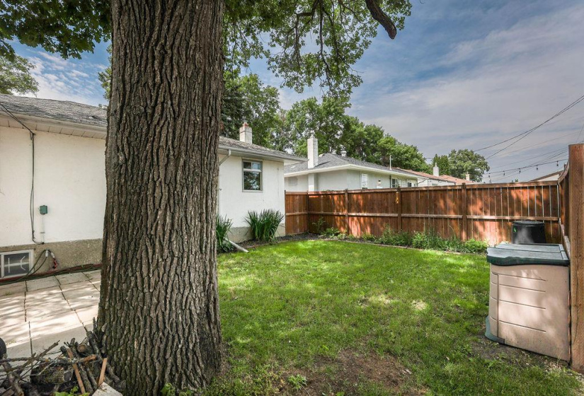 435 Lyle, 3 Bedrooms Bedrooms, 9 Rooms Rooms,1 BathroomBathrooms,Residential,For Sale,Lyle