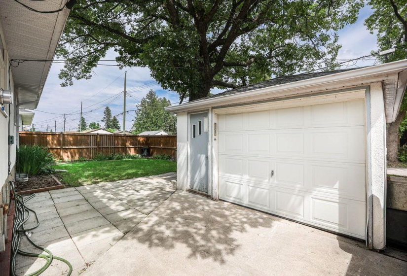 435 Lyle, 3 Bedrooms Bedrooms, 9 Rooms Rooms,1 BathroomBathrooms,Residential,For Sale,Lyle