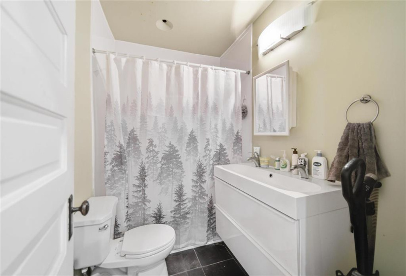179 Home, 4 Bedrooms Bedrooms, 15 Rooms Rooms,3 BathroomsBathrooms,Residential,For Sale,Home