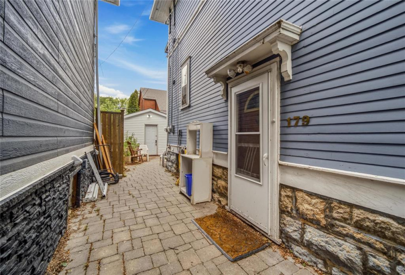 179 Home, 4 Bedrooms Bedrooms, 15 Rooms Rooms,3 BathroomsBathrooms,Residential,For Sale,Home