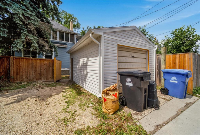 179 Home, 4 Bedrooms Bedrooms, 15 Rooms Rooms,3 BathroomsBathrooms,Residential,For Sale,Home