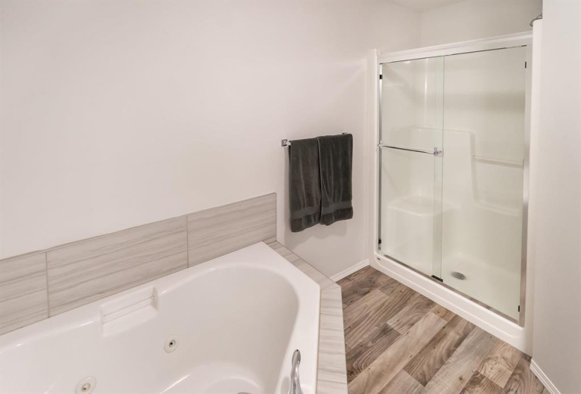 Walk-in shower stall