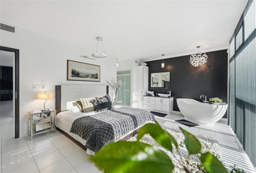 236 WATERFRONT, 1 Bedroom Bedrooms, 8 Rooms Rooms,2 BathroomsBathrooms,Condominium,For Sale,WATERFRONT