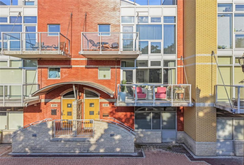 236 WATERFRONT, 1 Bedroom Bedrooms, 8 Rooms Rooms,2 BathroomsBathrooms,Condominium,For Sale,WATERFRONT