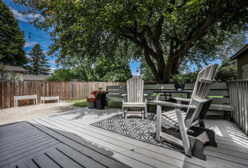 215 Berrisford, 2 Bedrooms Bedrooms, 8 Rooms Rooms,1 BathroomBathrooms,Residential,For Sale,Berrisford
