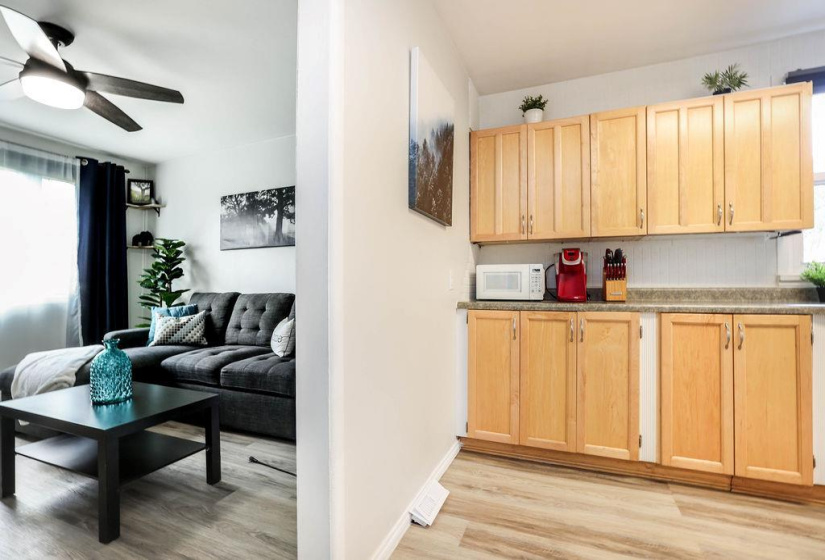 215 Berrisford, 2 Bedrooms Bedrooms, 8 Rooms Rooms,1 BathroomBathrooms,Residential,For Sale,Berrisford