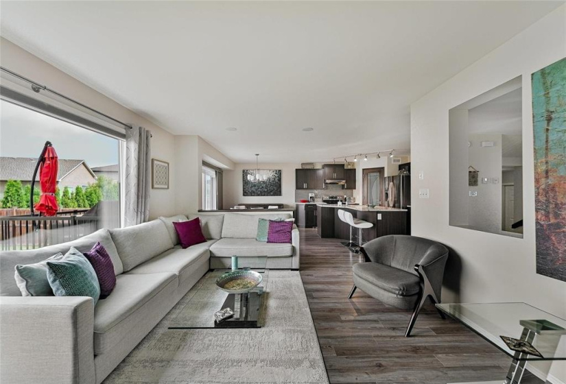 2 Kowalsky, 4 Bedrooms Bedrooms, 13 Rooms Rooms,2 BathroomsBathrooms,Residential,For Sale,Kowalsky