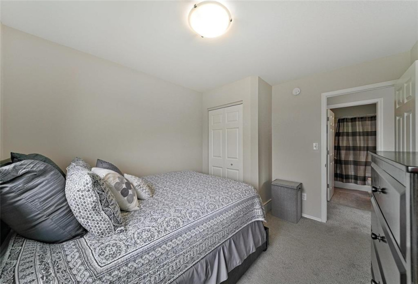 2 Kowalsky, 4 Bedrooms Bedrooms, 13 Rooms Rooms,2 BathroomsBathrooms,Residential,For Sale,Kowalsky