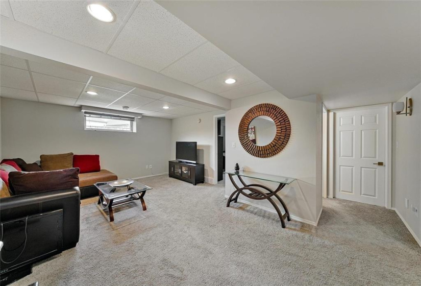 2 Kowalsky, 4 Bedrooms Bedrooms, 13 Rooms Rooms,2 BathroomsBathrooms,Residential,For Sale,Kowalsky
