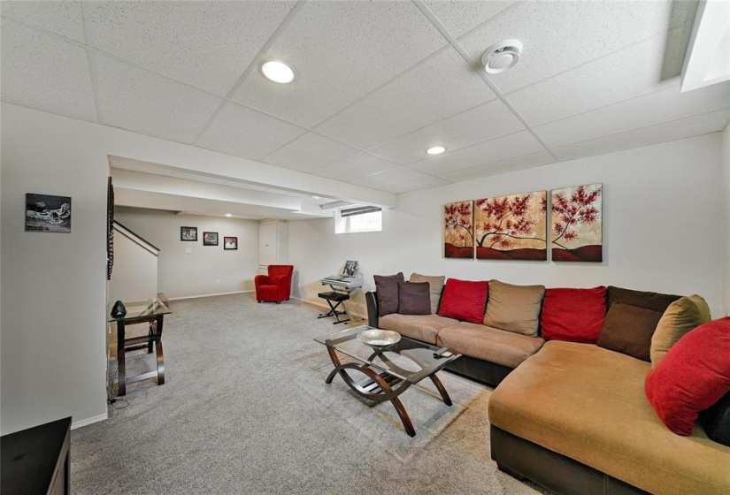 2 Kowalsky, 4 Bedrooms Bedrooms, 13 Rooms Rooms,2 BathroomsBathrooms,Residential,For Sale,Kowalsky
