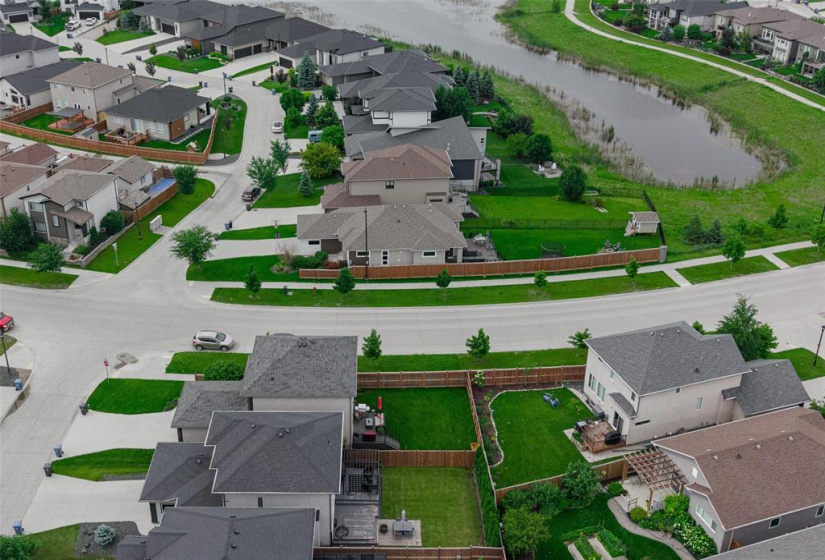 2 Kowalsky, 4 Bedrooms Bedrooms, 13 Rooms Rooms,2 BathroomsBathrooms,Residential,For Sale,Kowalsky