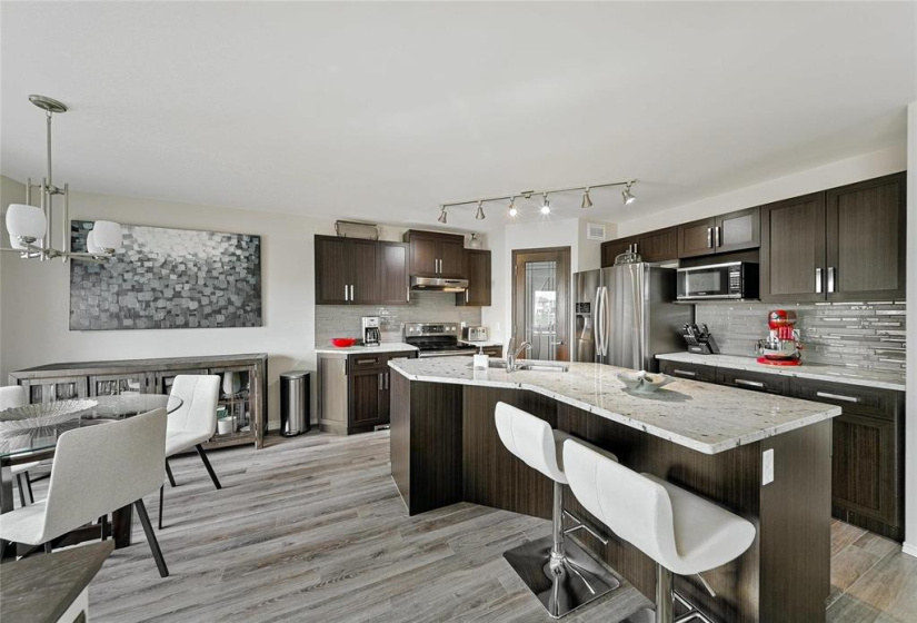 2 Kowalsky, 4 Bedrooms Bedrooms, 13 Rooms Rooms,2 BathroomsBathrooms,Residential,For Sale,Kowalsky