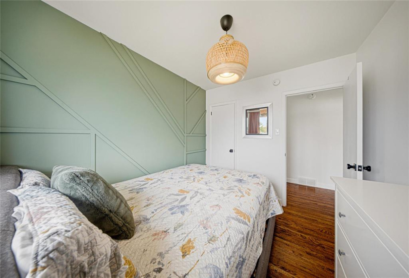 678 Lanark, 4 Bedrooms Bedrooms, 13 Rooms Rooms,2 BathroomsBathrooms,Residential,For Sale,Lanark