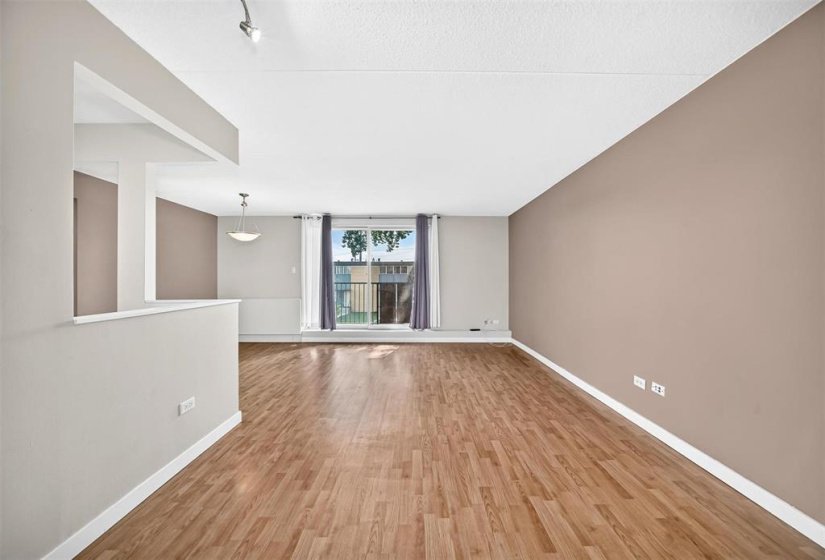 1600 Taylor, 2 Bedroom Bedrooms, 8 Room Rooms,1 BathroomBathrooms,Condominium,For Sale,Taylor,0