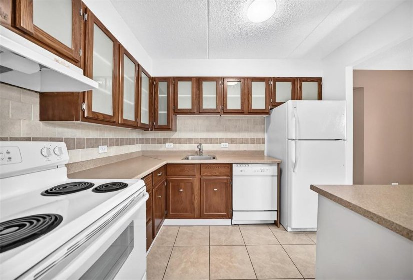 1600 Taylor, 2 Bedroom Bedrooms, 8 Room Rooms,1 BathroomBathrooms,Condominium,For Sale,Taylor,0