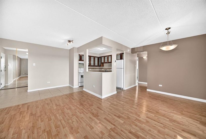 1600 Taylor, 2 Bedroom Bedrooms, 8 Room Rooms,1 BathroomBathrooms,Condominium,For Sale,Taylor,0