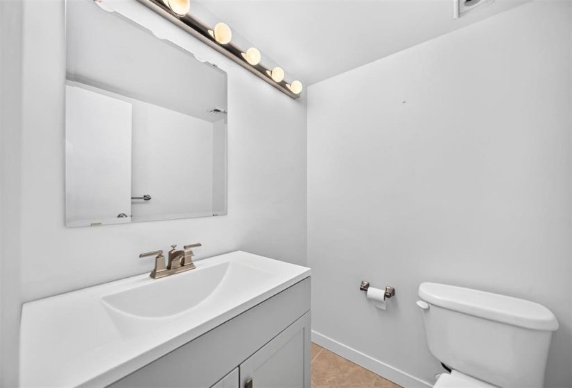 1600 Taylor, 2 Bedroom Bedrooms, 8 Room Rooms,1 BathroomBathrooms,Condominium,For Sale,Taylor,0