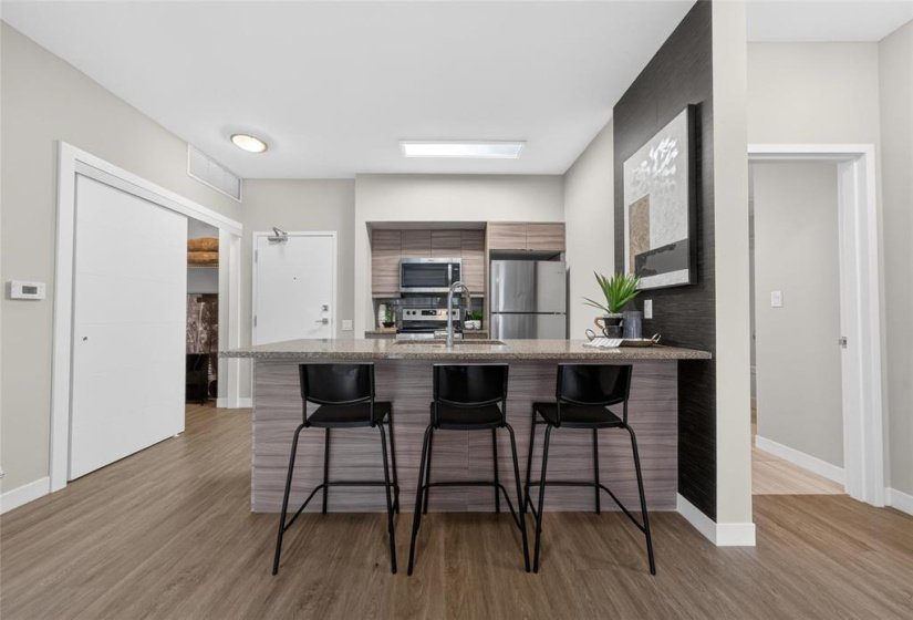 50 Philip Lee, 2 Bedroom Bedrooms, 5 Room Rooms,1 BathroomBathrooms,Condominium,For Sale,Philip Lee,0
