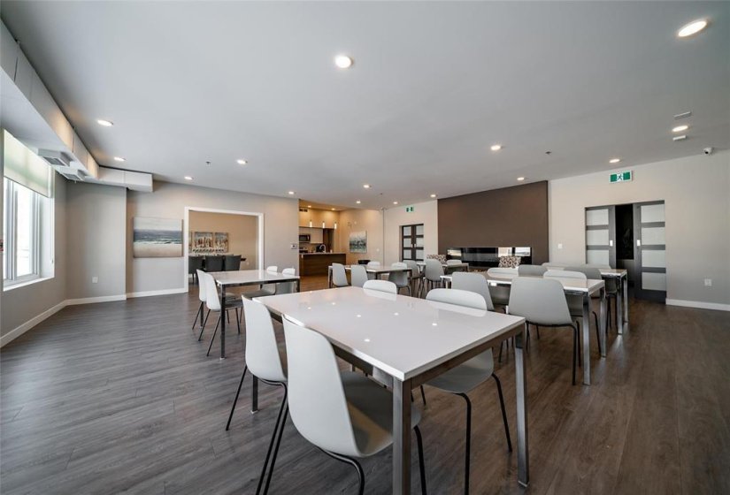 50 Philip Lee, 2 Bedroom Bedrooms, 5 Room Rooms,1 BathroomBathrooms,Condominium,For Sale,Philip Lee,0