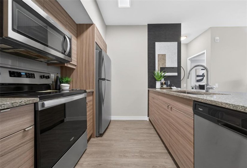 50 Philip Lee, 2 Bedroom Bedrooms, 5 Room Rooms,1 BathroomBathrooms,Condominium,For Sale,Philip Lee,0