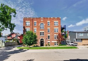 477 Wardlaw, 2 Bedroom Bedrooms, 7 Room Rooms,2 BathroomBathrooms,Condominium,For Sale,Wardlaw,0