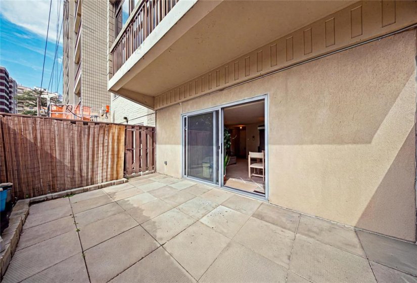 246 Roslyn, 2 Bedroom Bedrooms, 8 Room Rooms,1 BathroomBathrooms,Condominium,For Sale,Roslyn,0