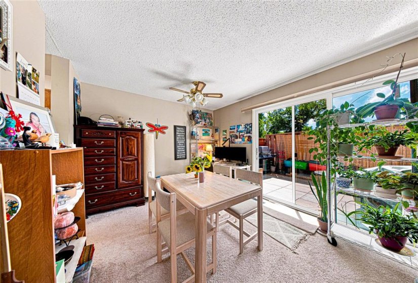 246 Roslyn, 2 Bedroom Bedrooms, 8 Room Rooms,1 BathroomBathrooms,Condominium,For Sale,Roslyn,0