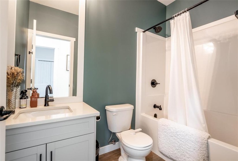 450 George, 3 Bedroom Bedrooms, 11 Room Rooms,3 BathroomBathrooms,Residential,For Sale,George,0