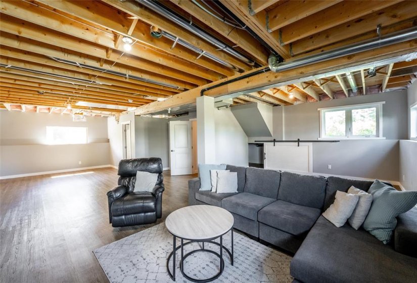 450 George, 3 Bedroom Bedrooms, 11 Room Rooms,3 BathroomBathrooms,Residential,For Sale,George,0