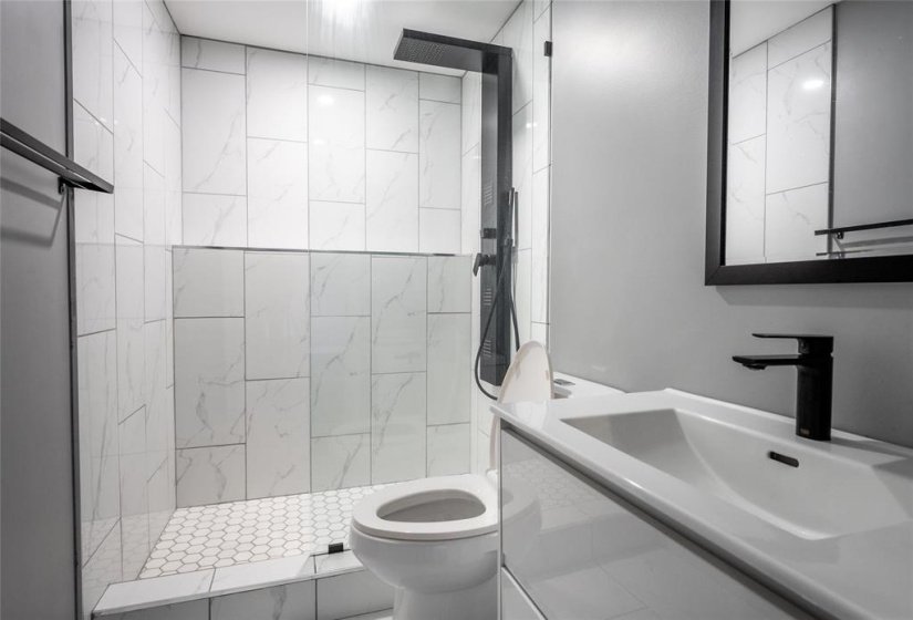 450 George, 3 Bedroom Bedrooms, 11 Room Rooms,3 BathroomBathrooms,Residential,For Sale,George,0