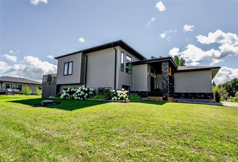 450 George, 3 Bedroom Bedrooms, 11 Room Rooms,3 BathroomBathrooms,Residential,For Sale,George,0