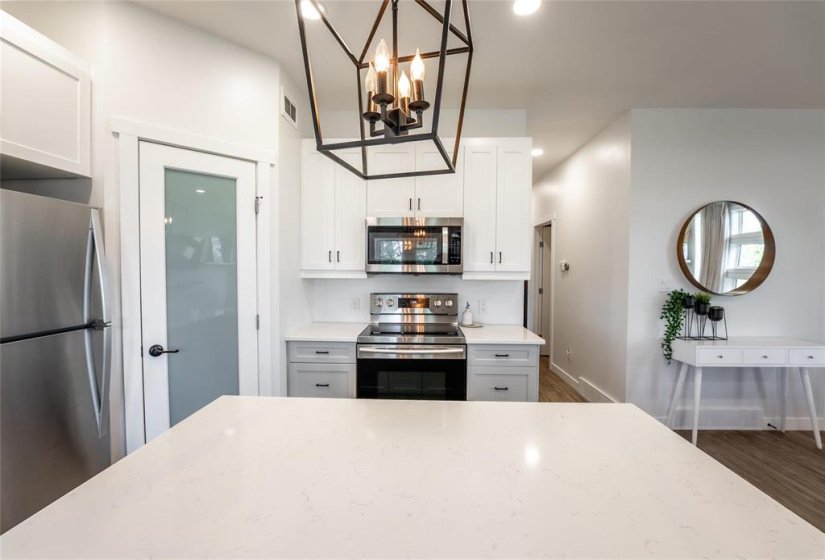 450 George, 3 Bedroom Bedrooms, 11 Room Rooms,3 BathroomBathrooms,Residential,For Sale,George,0