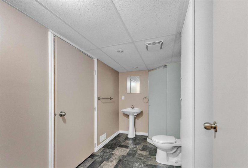 96 Tache, 2 Bedroom Bedrooms, 9 Room Rooms,2 BathroomBathrooms,Residential,For Sale,Tache,0
