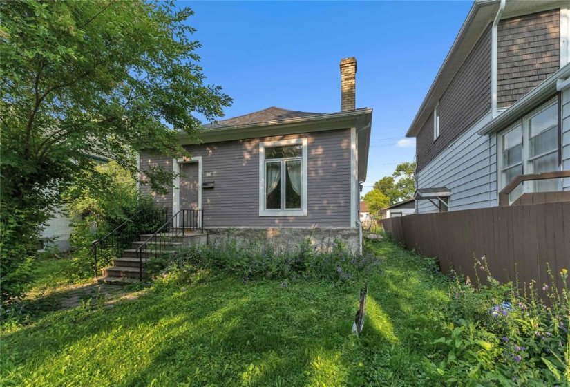 96 Tache, 2 Bedroom Bedrooms, 9 Room Rooms,2 BathroomBathrooms,Residential,For Sale,Tache,0