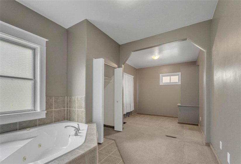 96 Tache, 2 Bedroom Bedrooms, 9 Room Rooms,2 BathroomBathrooms,Residential,For Sale,Tache,0