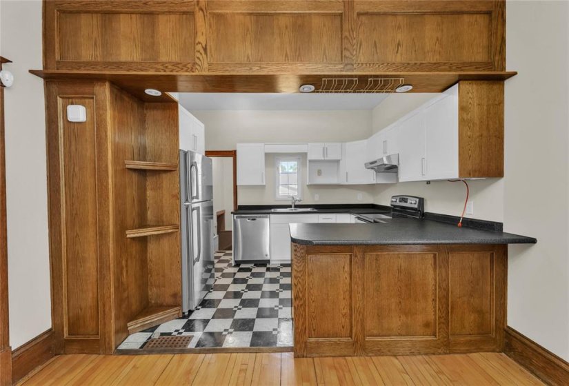 96 Tache, 2 Bedroom Bedrooms, 9 Room Rooms,2 BathroomBathrooms,Residential,For Sale,Tache,0