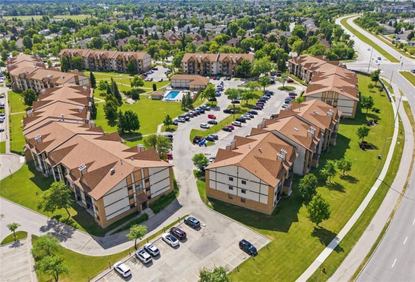 197 Victor Lewis, 3 Bedroom Bedrooms, 9 Room Rooms,1 BathroomBathrooms,Condominium,For Sale,Victor Lewis,0