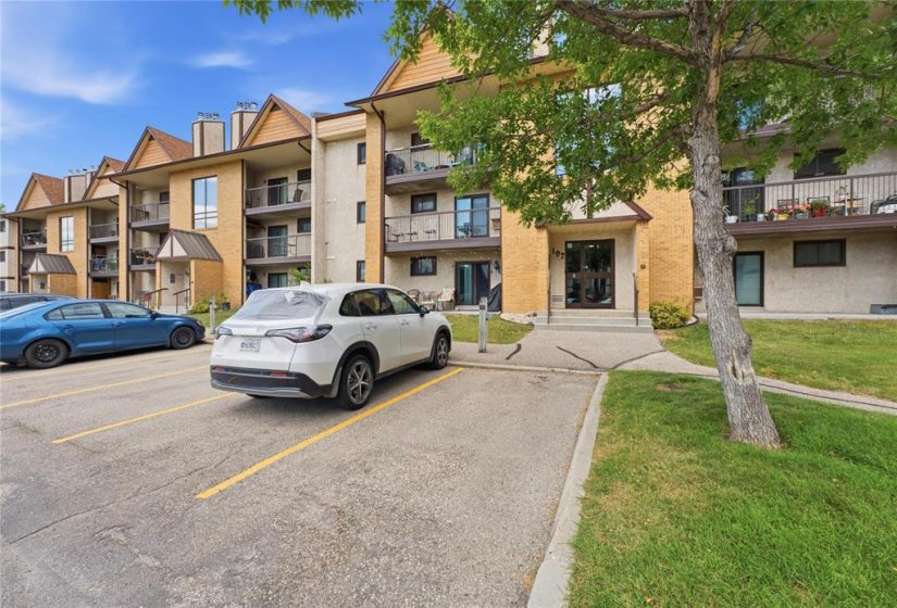 197 Victor Lewis, 3 Bedroom Bedrooms, 9 Room Rooms,1 BathroomBathrooms,Condominium,For Sale,Victor Lewis,0