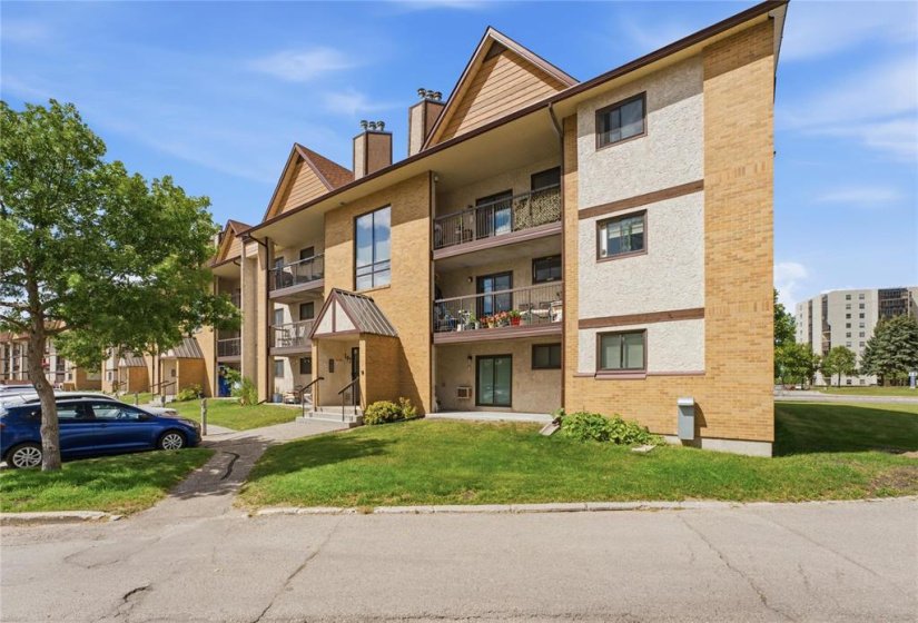 197 Victor Lewis, 3 Bedroom Bedrooms, 9 Room Rooms,1 BathroomBathrooms,Condominium,For Sale,Victor Lewis,0