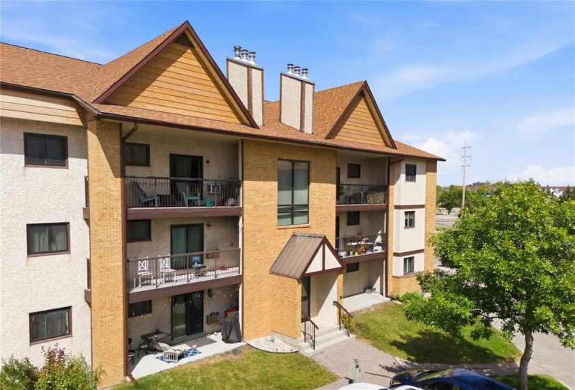 197 Victor Lewis, 3 Bedroom Bedrooms, 9 Room Rooms,1 BathroomBathrooms,Condominium,For Sale,Victor Lewis,0