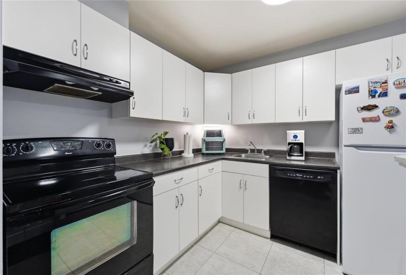 197 Victor Lewis, 3 Bedroom Bedrooms, 9 Room Rooms,1 BathroomBathrooms,Condominium,For Sale,Victor Lewis,0