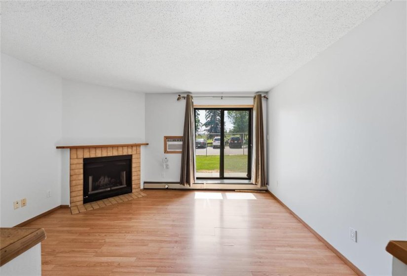 120 Plaza, 2 Bedroom Bedrooms, 7 Room Rooms,1 BathroomBathrooms,Condominium,For Sale,Plaza,0