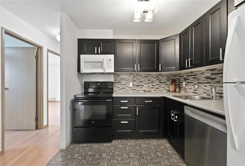 120 Plaza, 2 Bedroom Bedrooms, 7 Room Rooms,1 BathroomBathrooms,Condominium,For Sale,Plaza,0