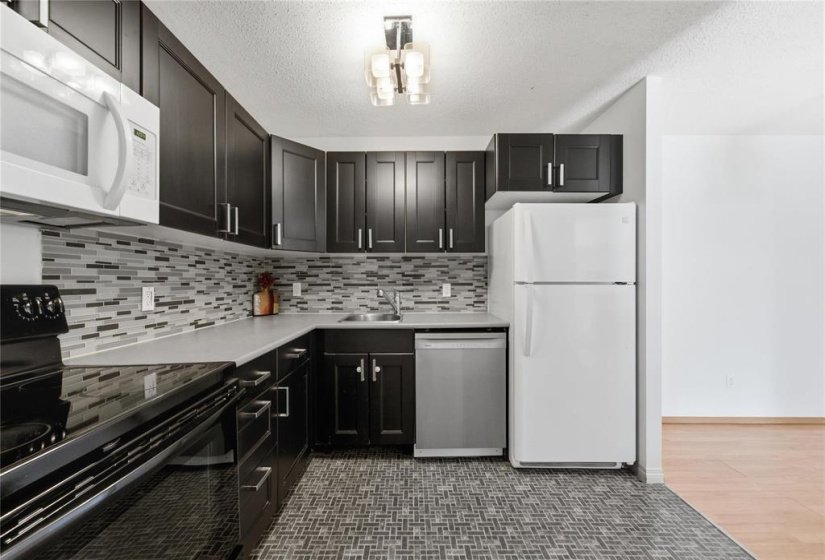 120 Plaza, 2 Bedroom Bedrooms, 7 Room Rooms,1 BathroomBathrooms,Condominium,For Sale,Plaza,0