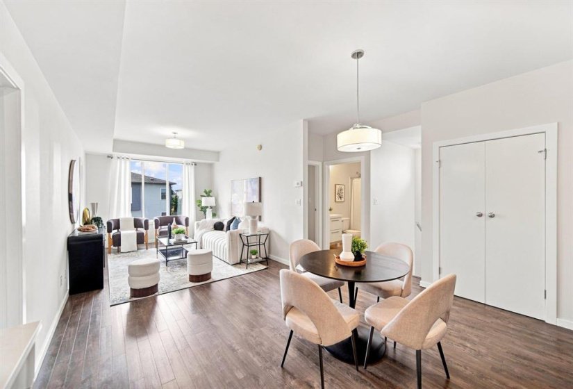 1355 Lee, 2 Bedroom Bedrooms, 6 Room Rooms,2 BathroomBathrooms,Condominium,For Sale,Lee,0