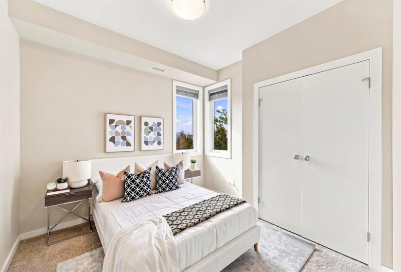 1355 Lee, 2 Bedroom Bedrooms, 6 Room Rooms,2 BathroomBathrooms,Condominium,For Sale,Lee,0